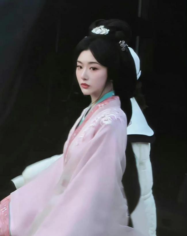 魏晋风妆造-第12张图片-古都长安汉服妆造体验馆 魏晋风妆造-第12张图片-古都长安汉服妆造体验馆