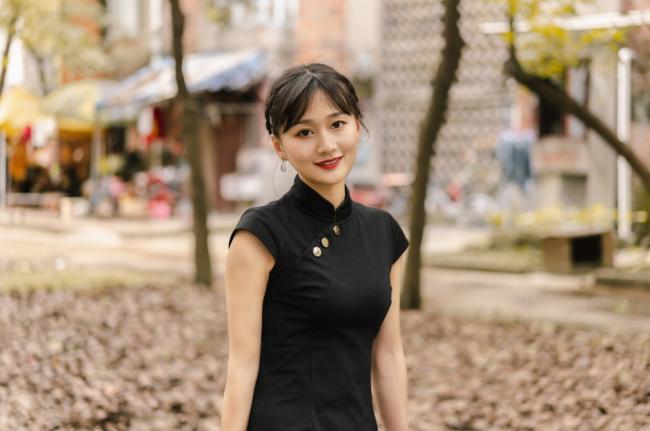 女生拍照姿势-第4张图片-古都长安汉服妆造