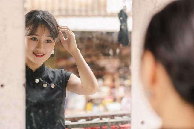 女生拍照姿势-第5张图片-古都长安汉服妆造