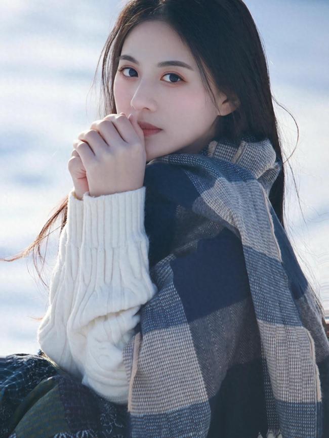 雪地拍照姿势大全-第1张图片-古都长安汉服妆造