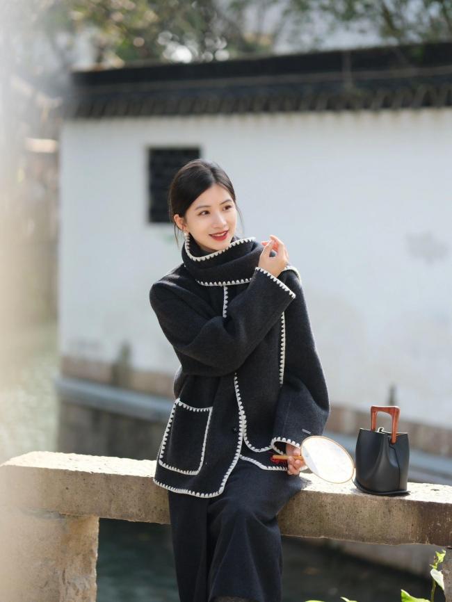 自己一个人拍照姿势-第4张图片-古都长安汉服妆造