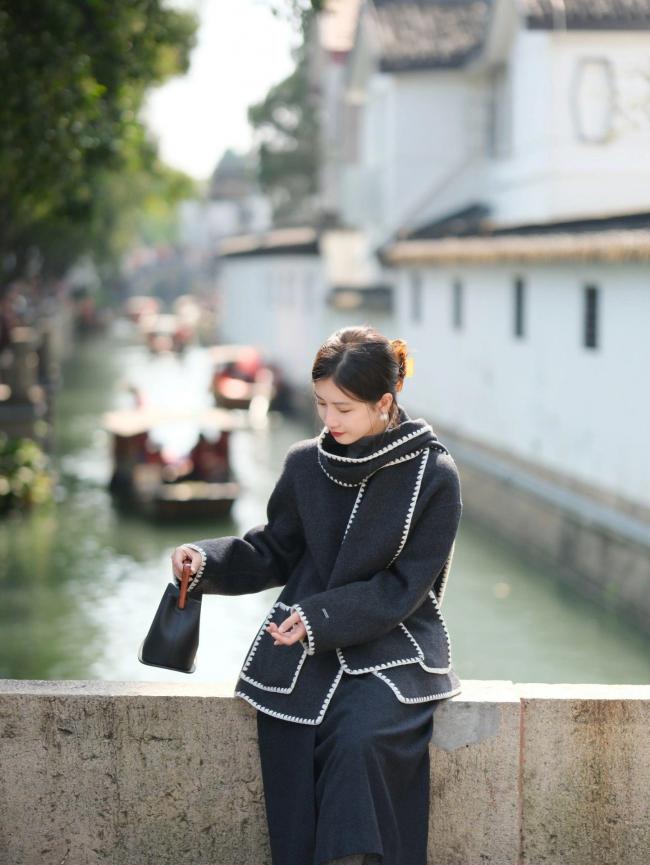 自己一个人拍照姿势-第9张图片-古都长安汉服妆造