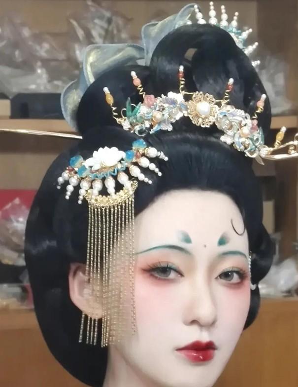 汉服妆造-第9张图片-古都长安汉服妆造体验馆 汉服妆造-第9张图片-古都长安汉服妆造体验馆