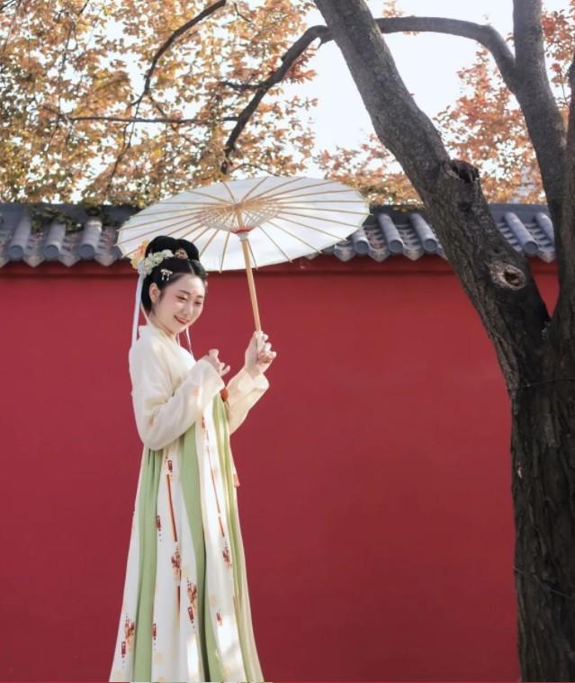 唐装妆造-第10张图片-古都长安汉服妆造体验馆