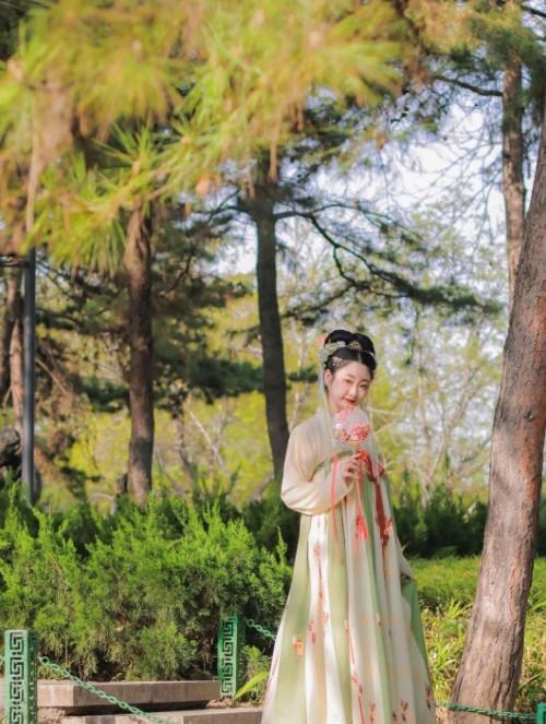 唐装妆造-第14张图片-古都长安汉服妆造体验馆