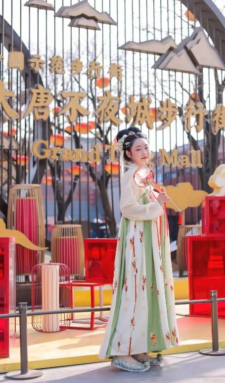 唐装妆造-第15张图片-古都长安汉服妆造体验馆