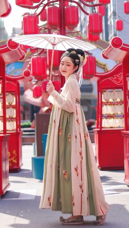 唐装妆造-第18张图片-古都长安汉服妆造体验馆