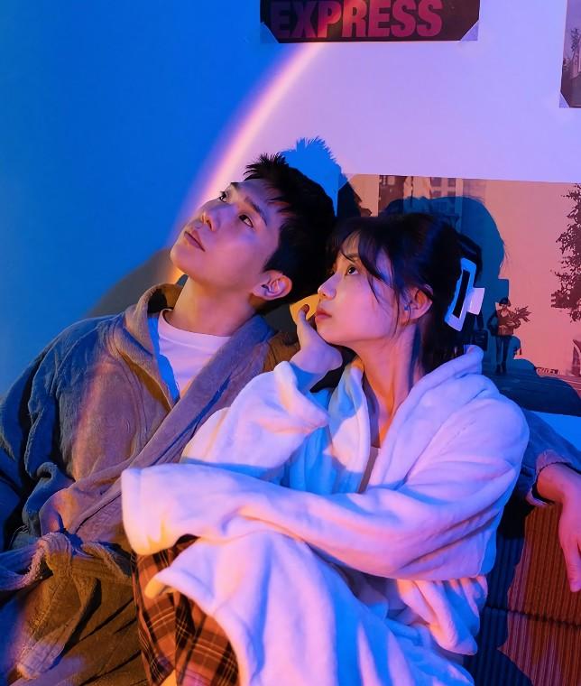 情侣拍照姿势-第15张图片-古都长安汉服妆造体验馆