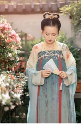 汉服穿法-第4张图片-古都长安汉服妆造