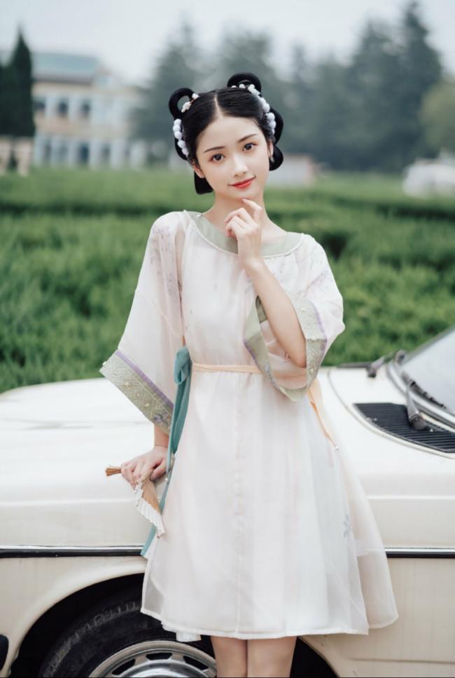 汉服的穿法-第3张图片-古都长安汉服妆造 汉服的穿法-第3张图片-古都长安汉服妆造