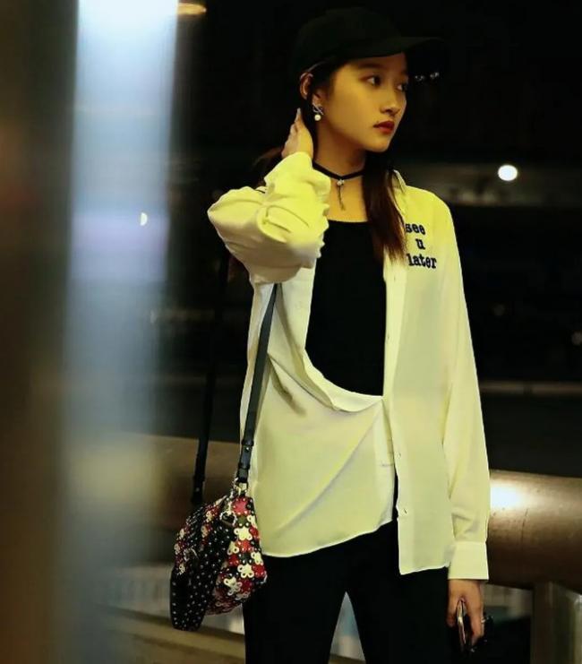 衬衫的穿法多种造型女-第26张图片-古都长安汉服妆造 衬衫的穿法多种造型女-第26张图片-古都长安汉服妆造
