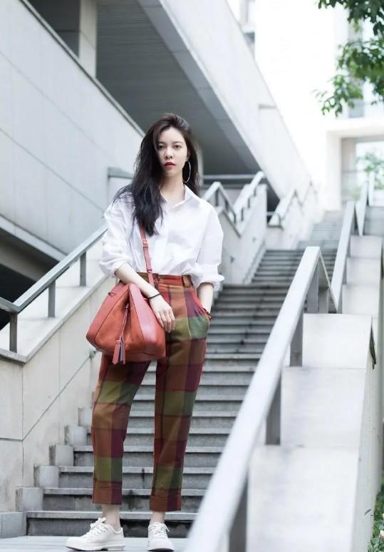 衬衫的穿法多种造型女-第56张图片-古都长安汉服妆造 衬衫的穿法多种造型女-第56张图片-古都长安汉服妆造