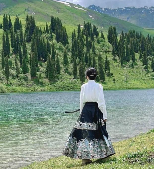 马面裙的穿法-第9张图片-古都长安汉服妆造