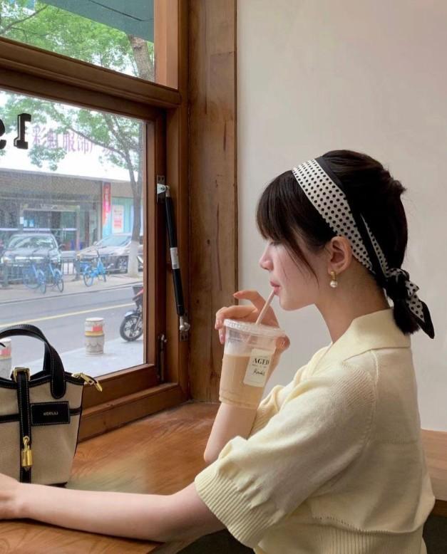 女生简单好看头发扎法-第3张图片-古都长安汉服妆造体验馆