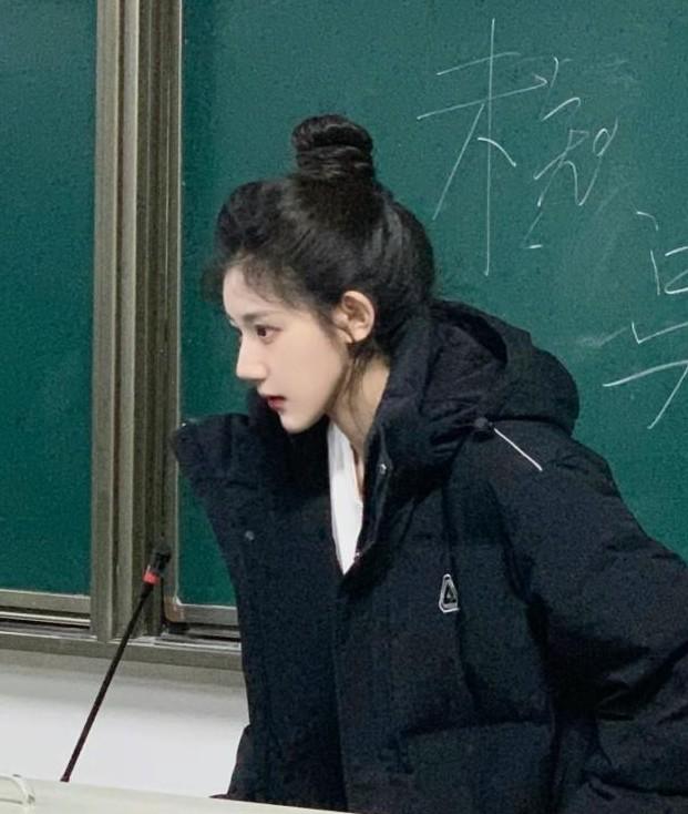 简单的公主头发型扎法-第2张图片-古都长安汉服妆造体验馆