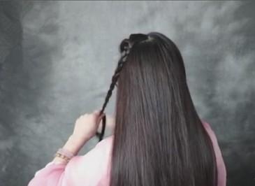 儿童汉服头发简单扎法-第3张图片-古都长安汉服妆造体验馆