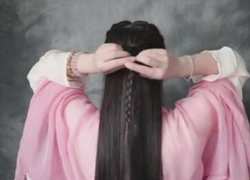 儿童汉服头发简单扎法-第7张图片-古都长安汉服妆造体验馆