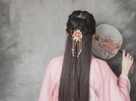 儿童汉服头发简单扎法-第9张图片-古都长安汉服妆造体验馆