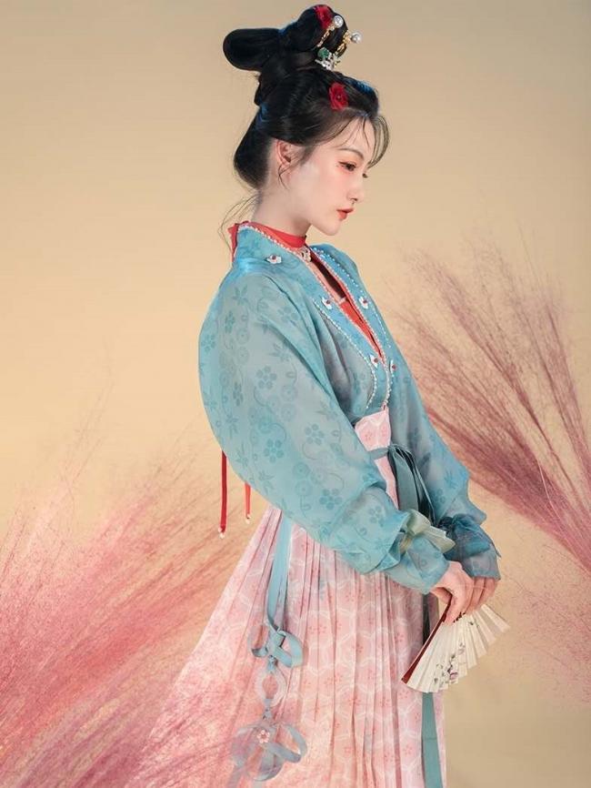 古装头发简单扎法-第7张图片-古都长安汉服妆造体验馆