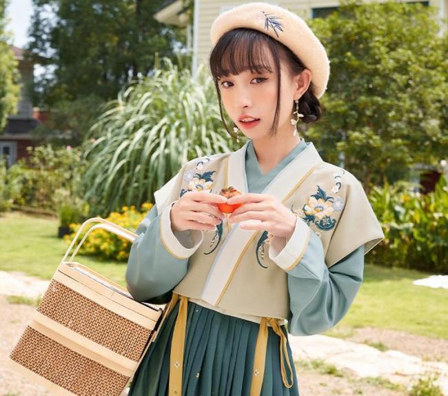 古装头发简单扎法-第11张图片-古都长安汉服妆造体验馆