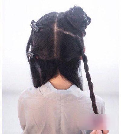 儿童古装头发简单扎法-第4张图片-古都长安汉服妆造体验馆